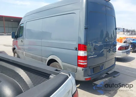2018 Mercedes-Benz Sprinter 2500 Standard Roof V6 z USA, uszkodzony, nr VIN WD3PE7CD1JP636615